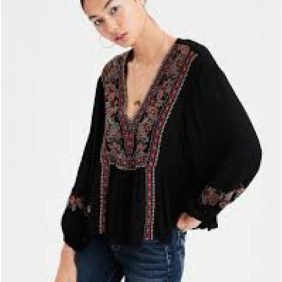 American Eagle Embroidered Black Floral Top Size Small - Picture 2 of 10